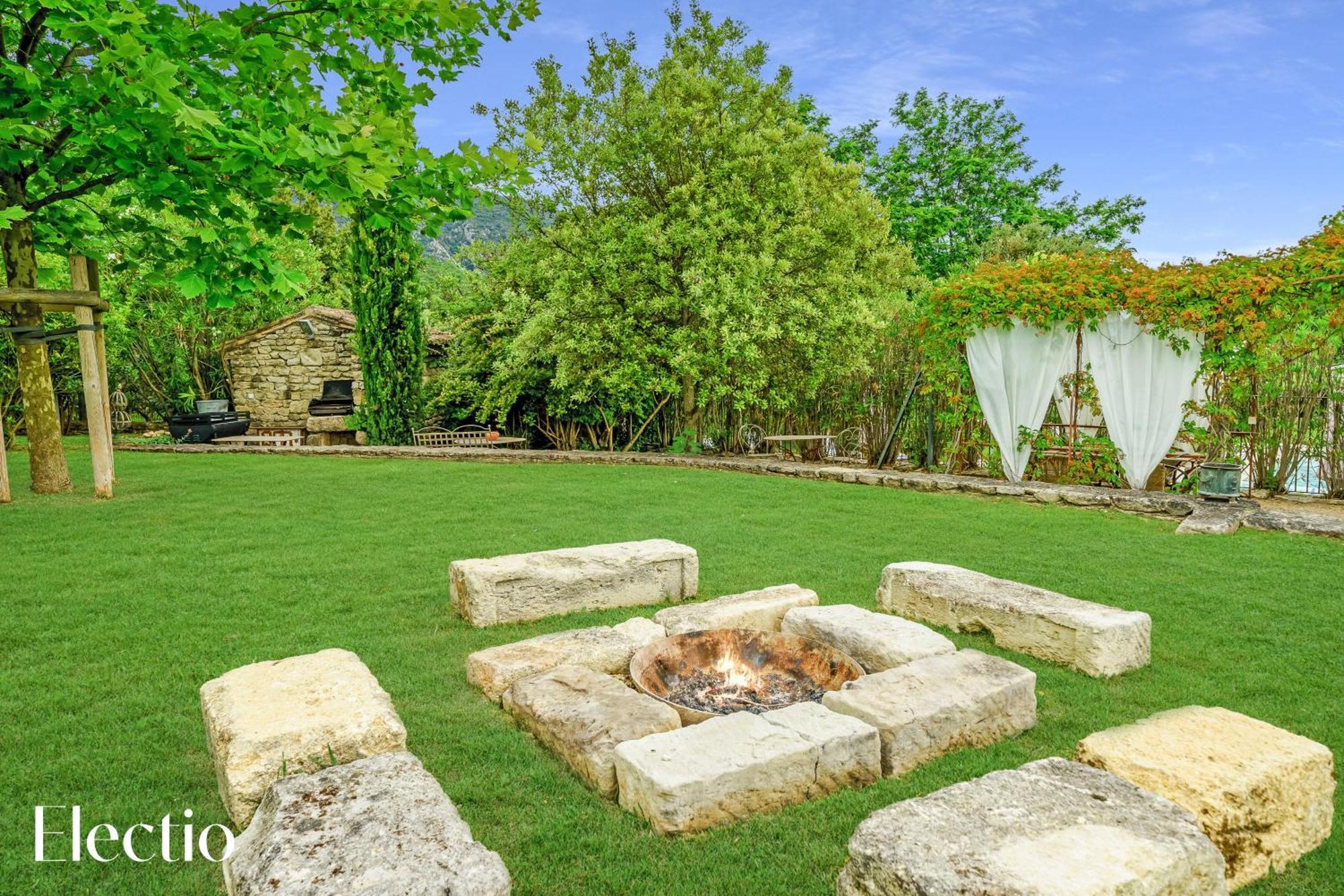 Residence Les Petitons Oppède Zewnętrze zdjęcie
